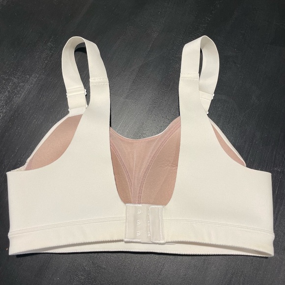 NIKE Dri-Fit Women’s Adjustable Sports Bra - Picture 3 of 7